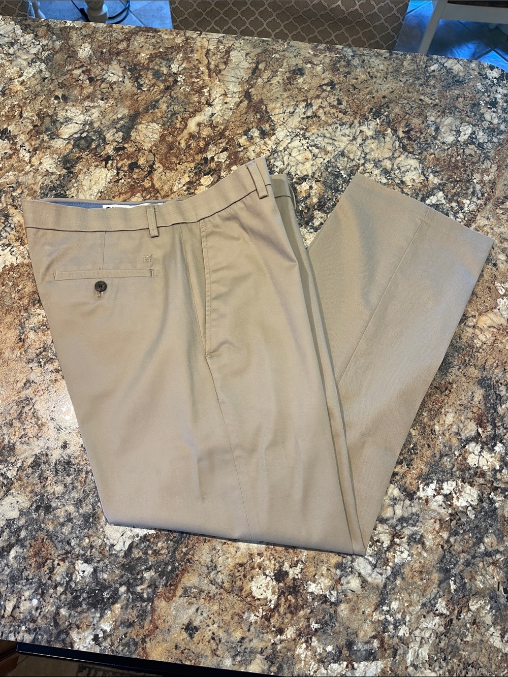 Haggar Straight Fit No Iron Flat Front Classic Khaki Pants - Tan 34 x 30 NWOT